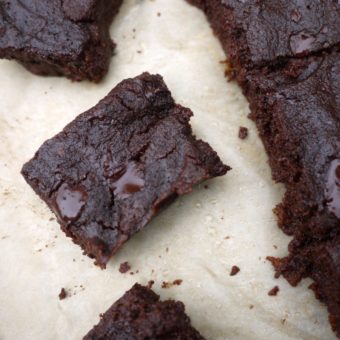 paleo dark chocolate fudge brownies