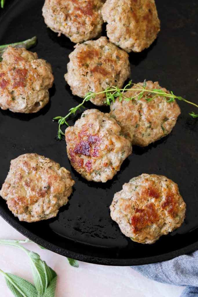 easy breakfast pork sausage recipe cooked on a pan