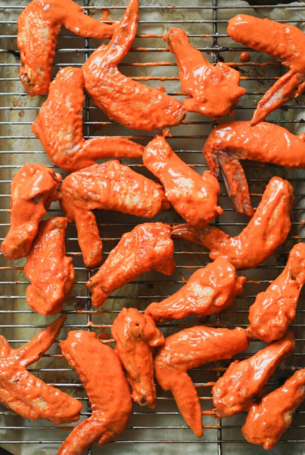 Spicy Garlic Sauce Chicken Wings Paleo