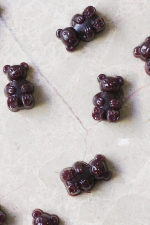 Paleo Blueberry Sour Gummies