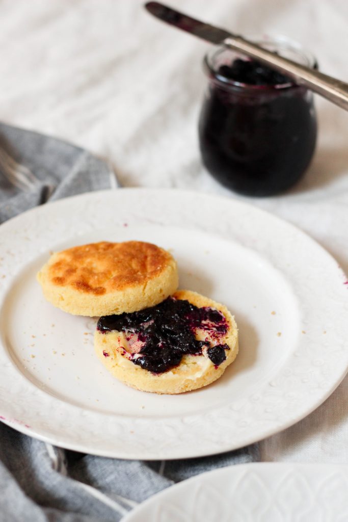 Easy Microwave Paleo English Muffin (Low Carb, Keto) [VIDEO] What