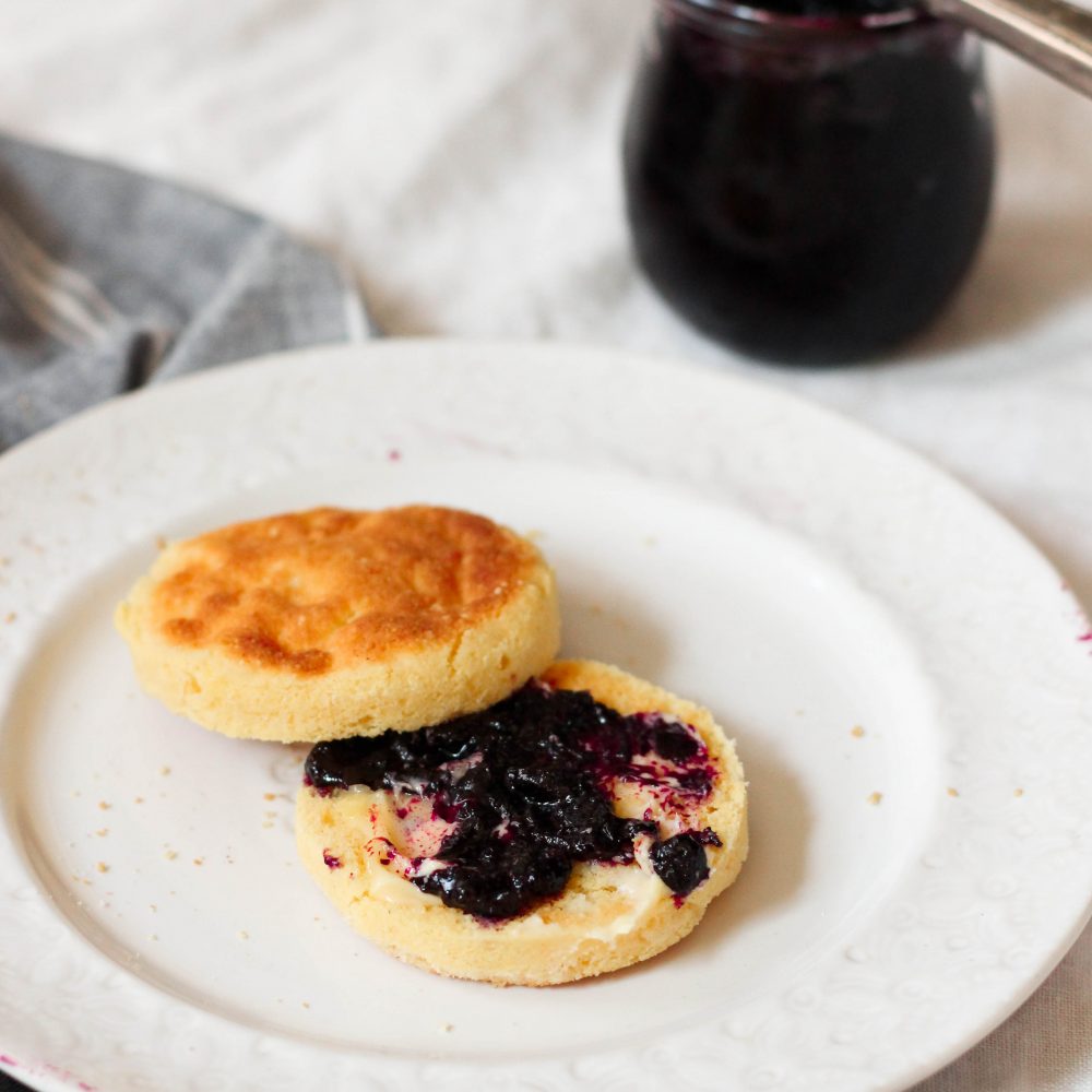 Easy Microwave Paleo English Muffin (Low Carb, Keto) [VIDEO] What