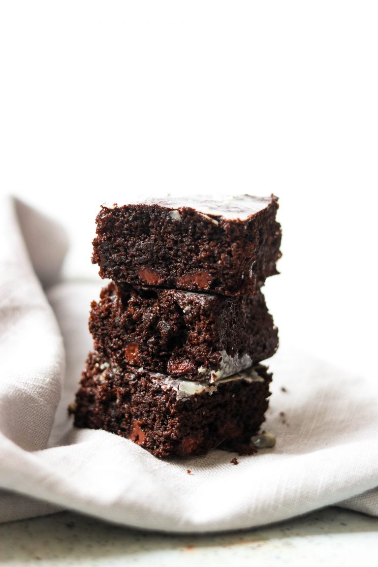 White Chocolate Glaze Paleo Brownies [VIDEO] What Great Grandma Ate