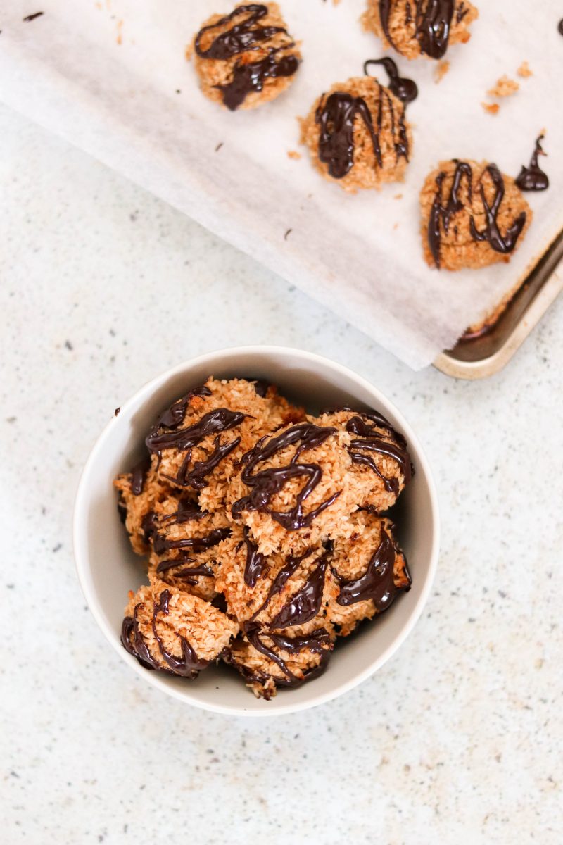chocolate drizzled paleo coconut macaroons