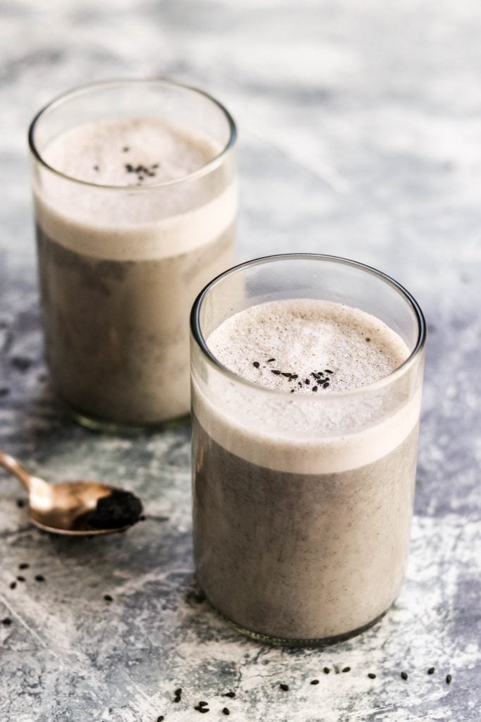 Creamy Black Sesame Latte Recipe (Hot or Iced!)