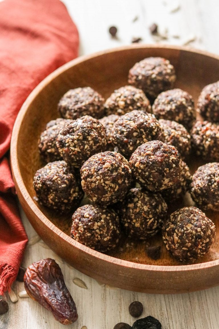 Dark Chocolate Cherry Energy Bites (Paleo, Vegan, No Bake) What Great