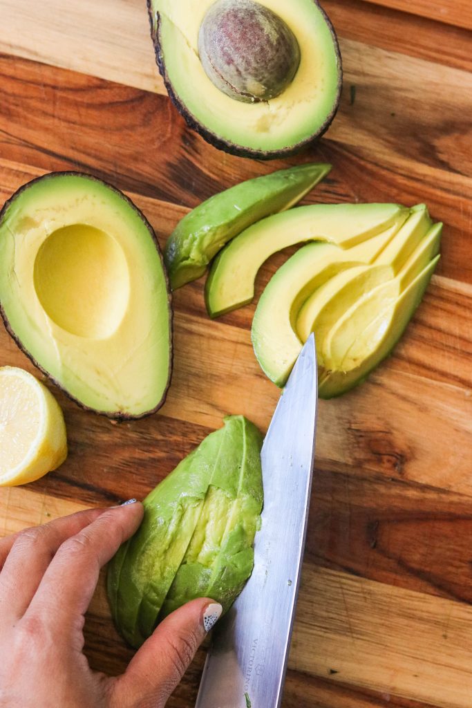how to cut avocados into wedges