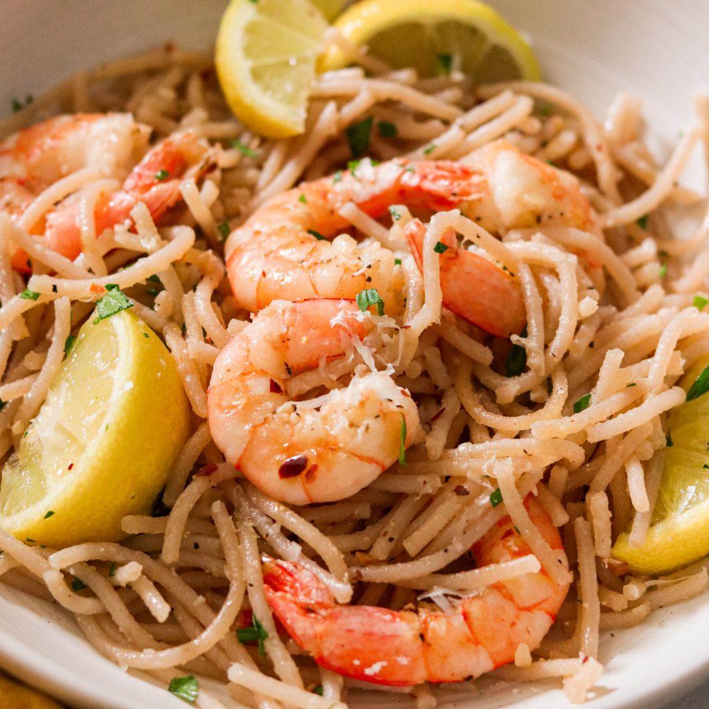 Easy One Pot Lemon Garlic Shrimp Pasta Recipe