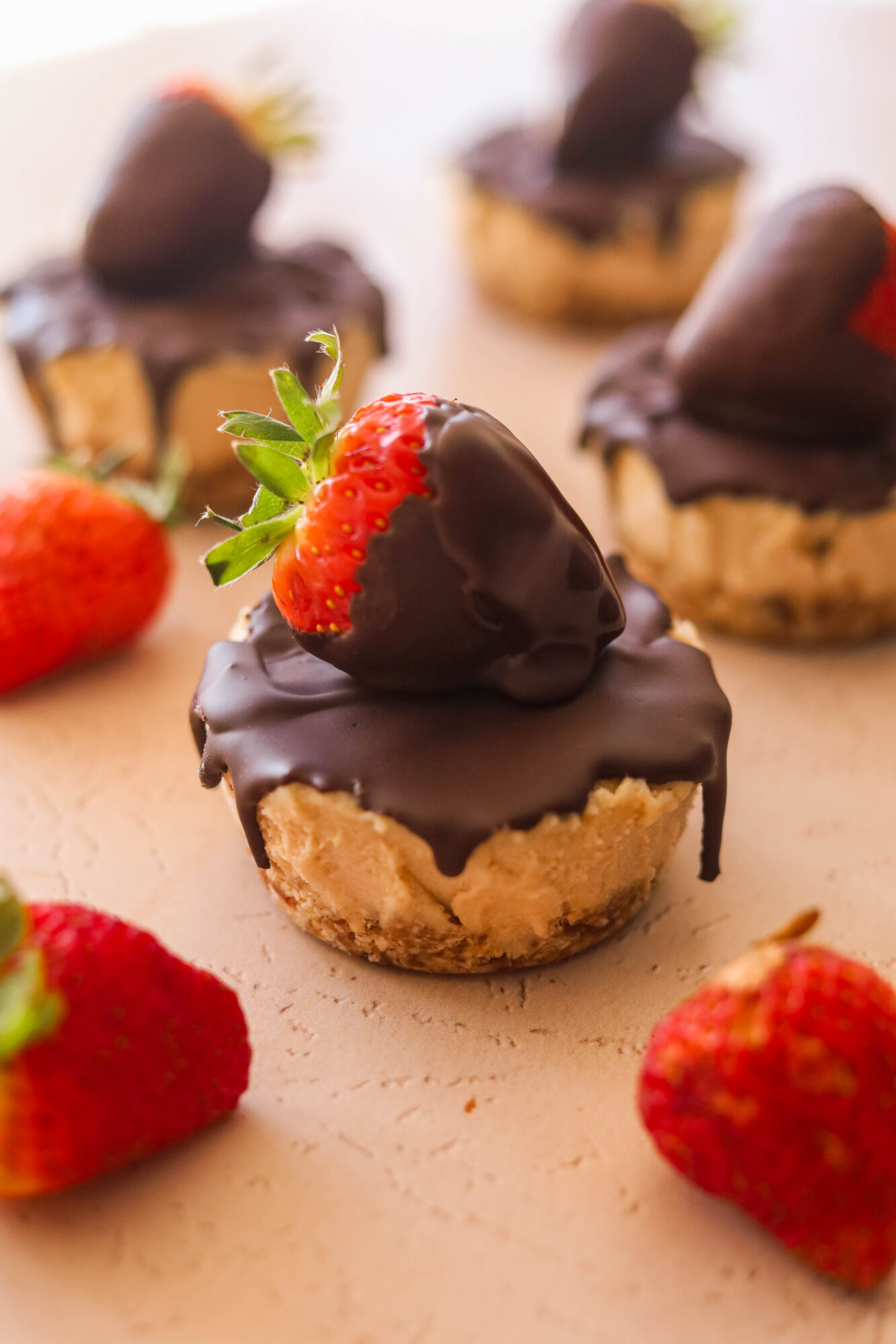 easy paleo cheesecake recipe with chocolate covered strawberries