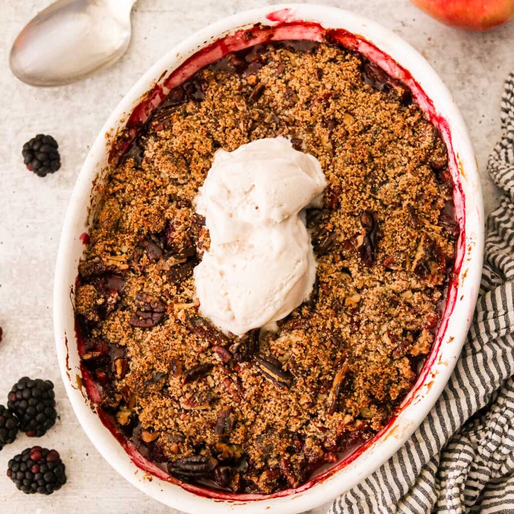 Easy Blackberry and Apple Crumble Recipe (Vegan)