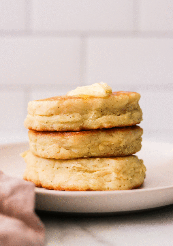 Fluffy Eggless Pancakes