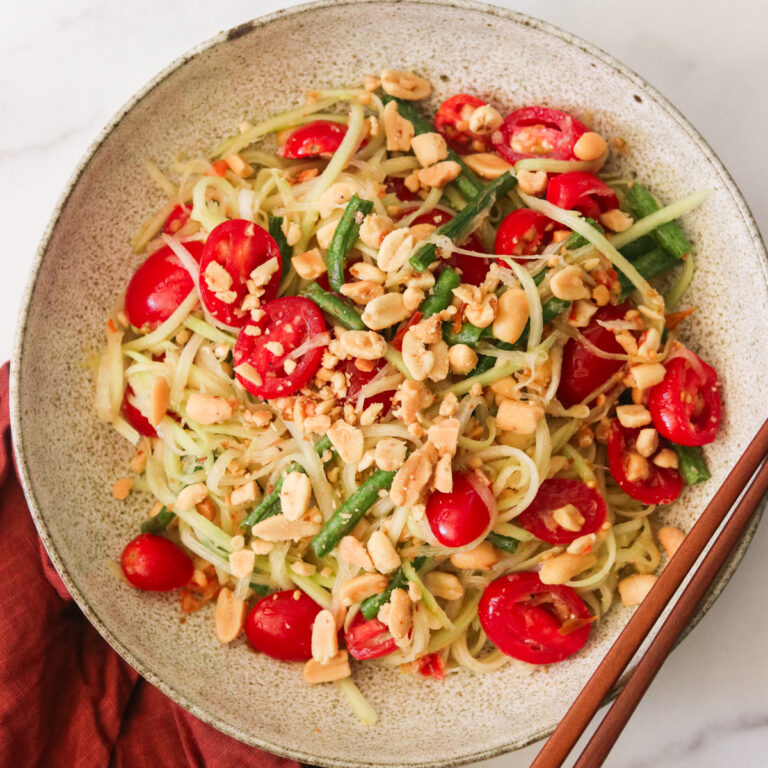 Easy Thai Green Papaya Salad Recipe (Som Tum/Tam)