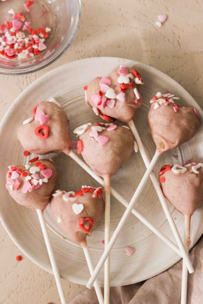 How to Make Heart-Shaped Valentine's Cake Pops