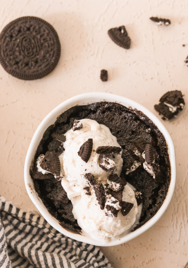 Easy Oreo Mug Cake