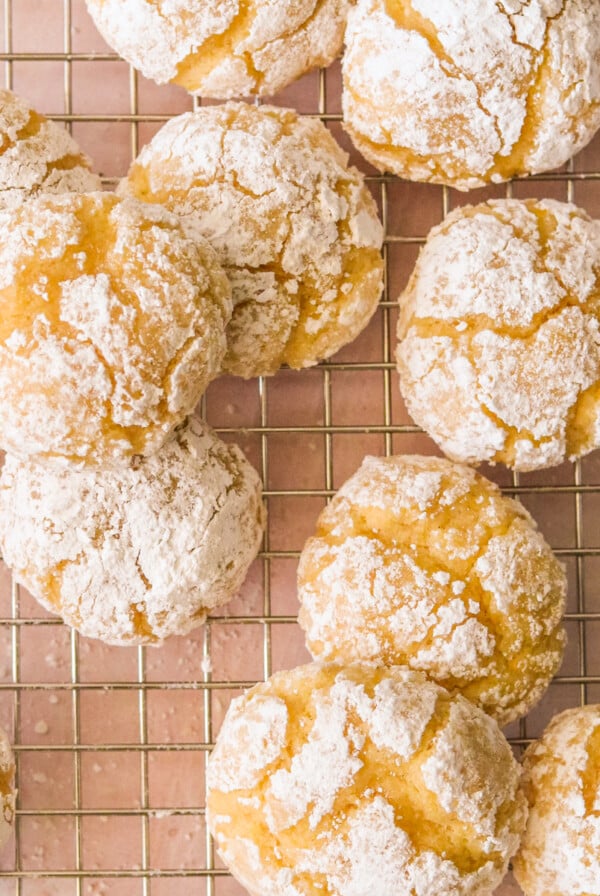 lemon crinkle cookies cooling on a wire rack