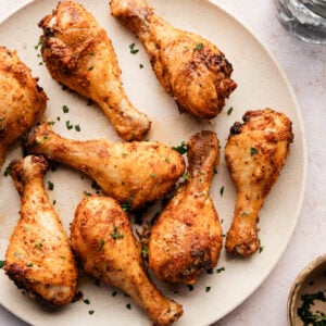 air fryer chicken drumsticks on a plate