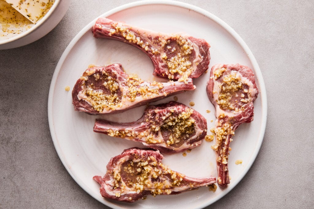 lamb chops marinated in garlic and lemon